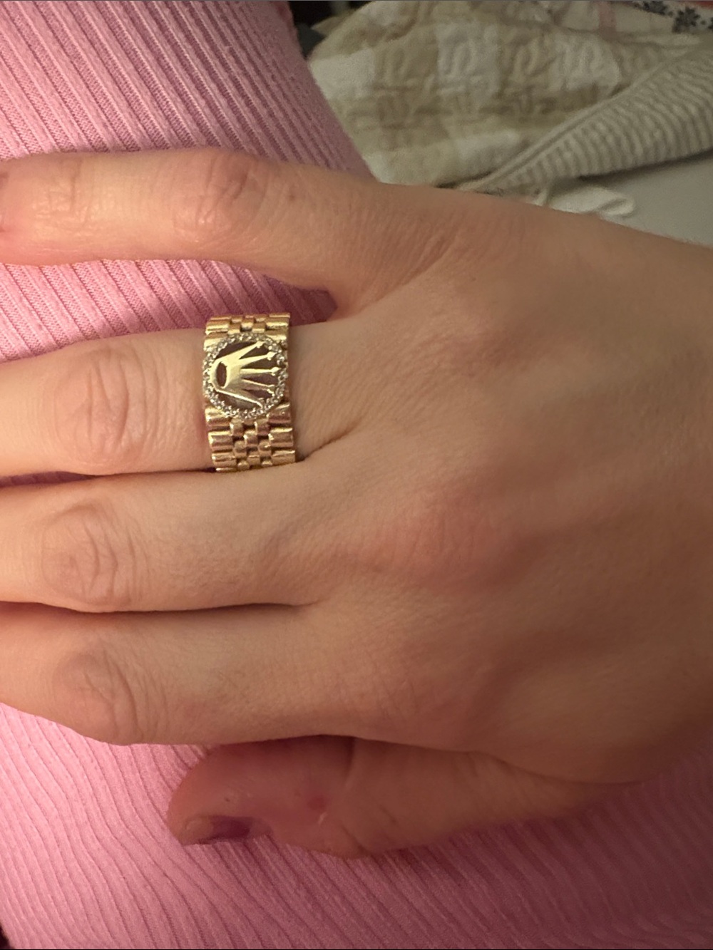 Gold Tone Crown-Emblem Women's Ring - Gold